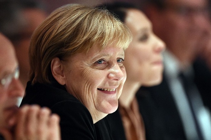 Merkel admet qu'elle espérait un "meilleur résultat"